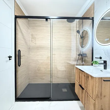 Appartement Sunset - Playa Del Cura, 10 Meters To Beach, Sea View, Centrally Located, Locos Torrevieja