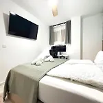 Sunset - Playa Del Cura, 10 Meters To Beach, Sea View, Centrally Located, Locos Апартаменты *