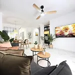 Апартаменты Sunset - Playa Del Cura, 10 Meters To Beach, Sea View, Centrally Located, Locos